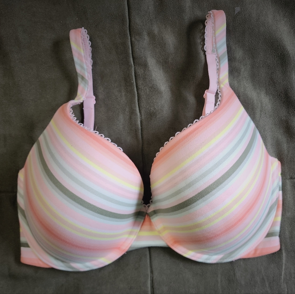 Victoria Secret Bra 32DDD